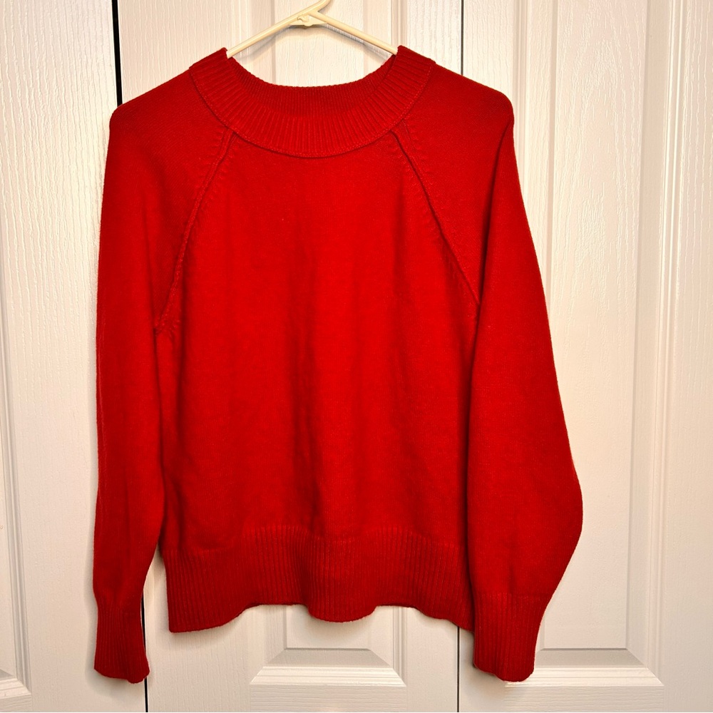 Banana Republic Women's Sweater Red Long Sleeve Crew‎ Neck Solid Knit Size M